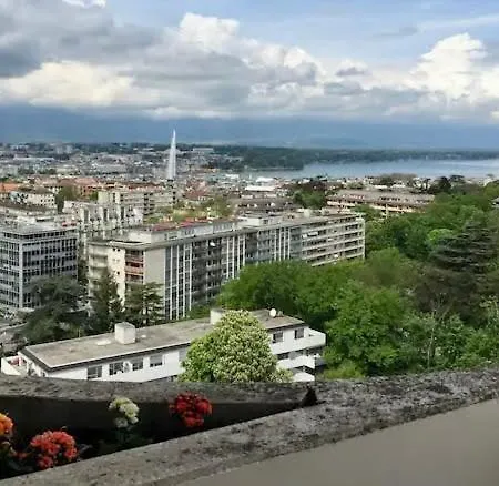 Central Furnished 2br In Genève